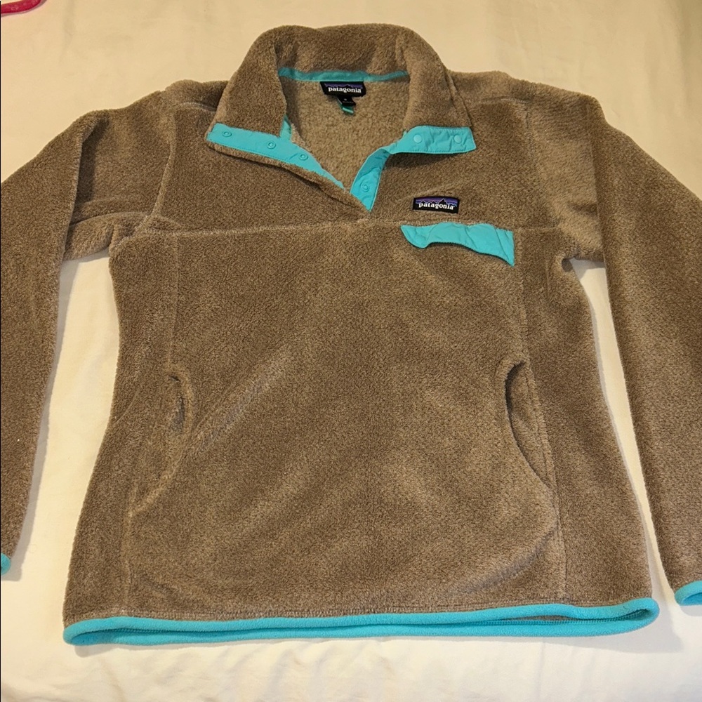 Patagonia Tan Fleece Pullover with Blue Trim